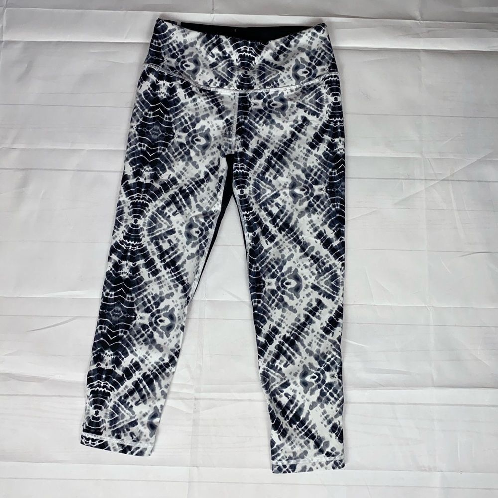 Victoria's Secret Women's Knockout Crop Leggings Size S